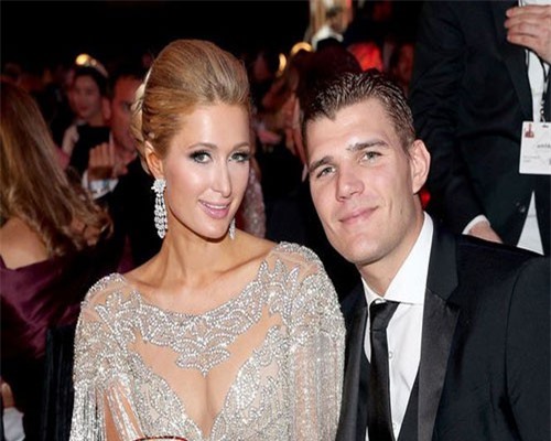 Paris Hilton bị bạn trai đòi nhẫn đính hôn 2 triệu USD dù không mua