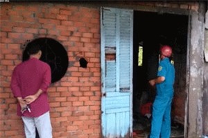 Clip: Con trai nghi bị ngáo đá, phóng hỏa đốt nhà cha ruột