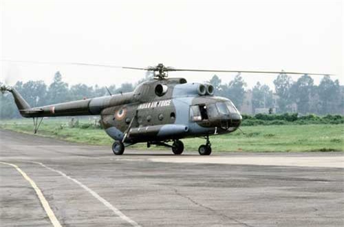 Clip: Khám phá trực thăng chiến đấu Mil Mi-8 của Nga