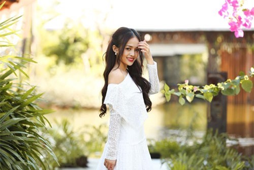 Nhan sắc như thần tiên tỷ tỷ của nữ MC thời sự đang gây chú ý