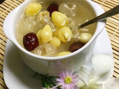 Có nhiều loại vỏ trái cây tốt hơn ruột nhưng với 4 loại này lại chứa chất độc, không nên ăn