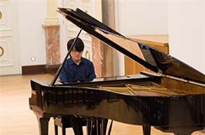 Lưu Đức Anh bất ngờ được Thủ tướng Pháp gửi thư cảm ơn