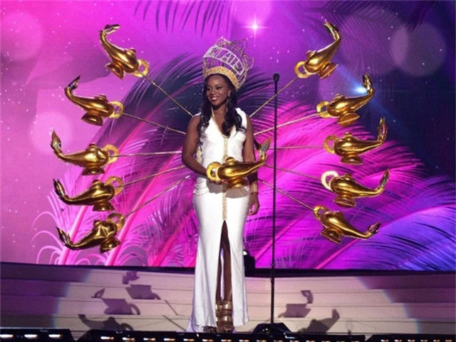  Miss Universe 2014 - người đẹp Quần đảo Virgin: Bộ phục trang gợi nhắc đến... thần đèn trong truyện cổ tích về chàng Aladdin. 