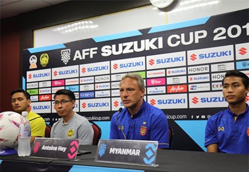 Myanmar bị loại, MC Lại Văn Sâm “nói đểu” HLV Antoine Hey
