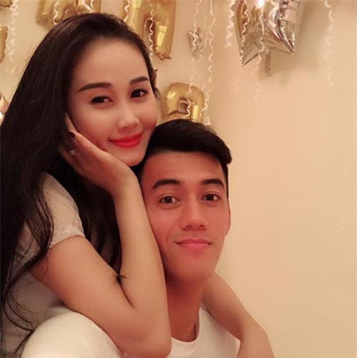 Bạn gái tuyển thủ Tiến Linh: “Anh ấy đã cố gắng hết mình và chơi rất máu lửa"