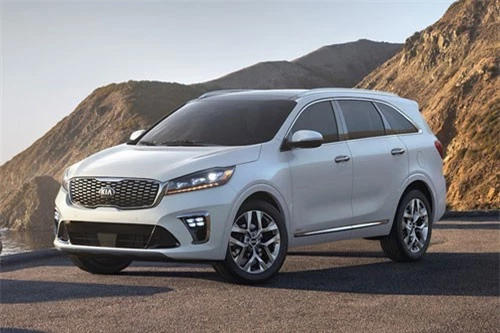 9. Kia Sorento 2019 (giá khởi điểm: 25.990 USD).