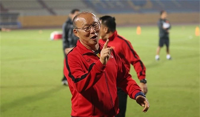 HLV Lê Thuỵ Hải: 'Ông Park lắm chiêu, lo gì đối thủ bán kết!'