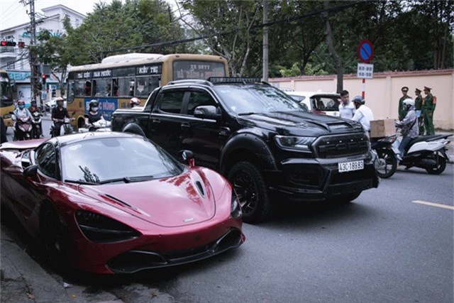 McLaren 720S màu đỏ duy nhất tại Việt Nam ghé chân Đà Nẵng trước khi về tay chủ nhân tại Sài Gòn - Ảnh 3.