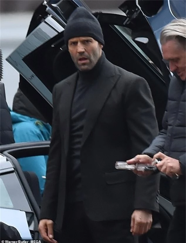  Trên trường quay còn xuất hiện người vận chuyển Jason Statham 