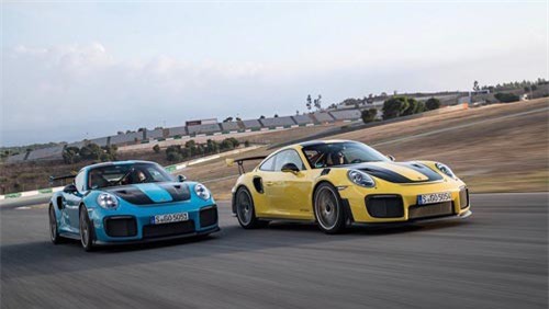 Porsche 911 GT2 RS có gói tùy chọn xe đua miễn phí