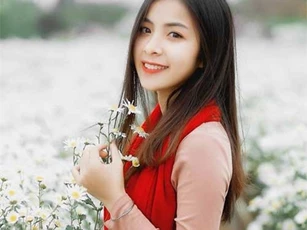 Chân dung nữ sinh xinh xắn vào vai Quỳnh búp bê ngày nhỏ gây “bão” mạng