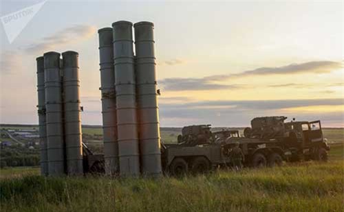 Cận cảnh “rồng lửa” S-300 lên nòng hỏa lực tiêu diệt mục tiêu