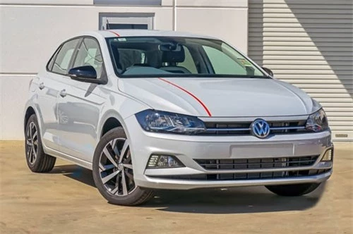 7. Volkswagen Polo (doanh số: 553.784 chiếc).