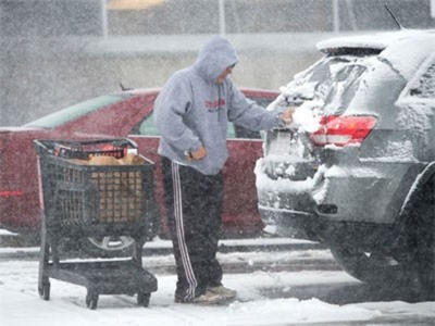 Cận cảnh vùng Trung Tây nước Mỹ chìm trong bão tuyết