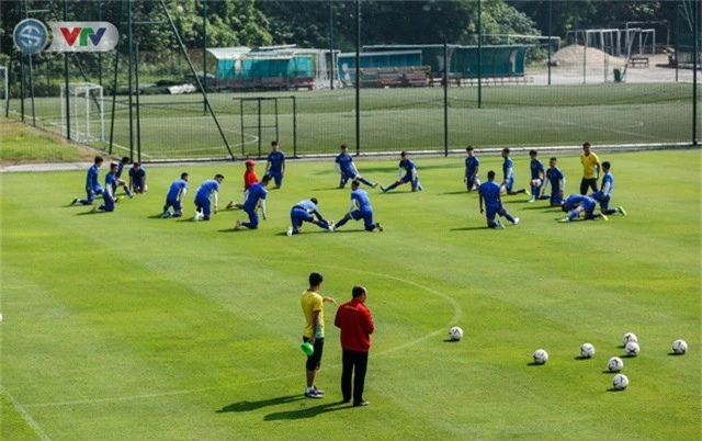 AFF Cup 2018: ĐT Việt Nam trở lại tập luyện, sẵn sàng cho trận bán kết gặp ĐT Philippines - Ảnh 8.