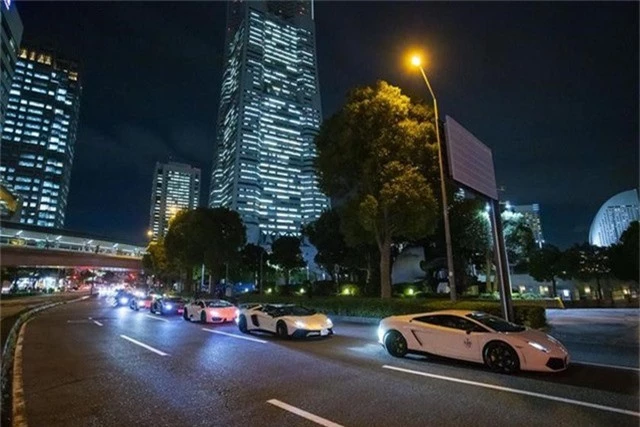 Hơn 200 siêu bò quần tụ - Ngày hội mà bất kỳ tín đồ Lamborghini nào cũng ước một lần góp mặt - Ảnh 4.