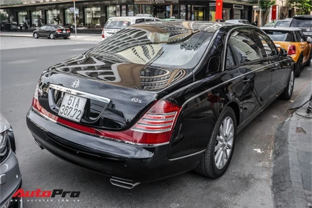 Maybach 62S của nhà chồng Hà Tăng tái xuất trên phố Sài Gòn - Ảnh 3.