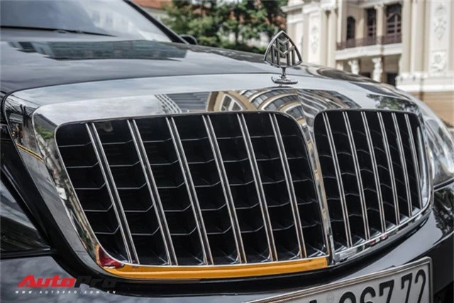 Maybach 62S của nhà chồng Hà Tăng tái xuất trên phố Sài Gòn - Ảnh 5.