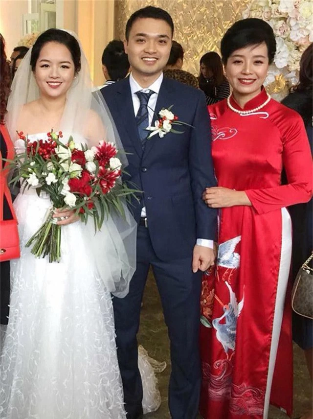 NSƯT Chiều Xuân trong ngày cưới con gái Hồng Mi.