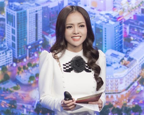 Diễn viên Thanh Trúc đáp trả chuyện khoe thân để mời gọi đại gia