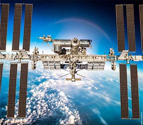 Trạm vũ trụ quốc tế bị nhiễm vi khuẩn lạ