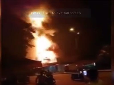 Clip: Cây xăng ở Khánh Hòa bị bốc cháy dữ dội