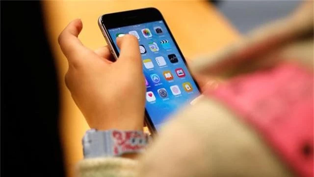 Giá iPhone tăng cao, người dùng Việt sẽ quay lưng 