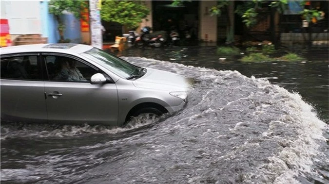 Thú chơi xe - Thủy kích - 'Kẻ thù' đáng sợ bậc nhất đối với xe ô tô (Hình 3).