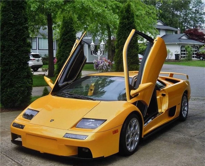 Lamborghini Diablo “hàng nhái” tinh vi y như thật, rao giá 1,84 tỷ ảnh 7
