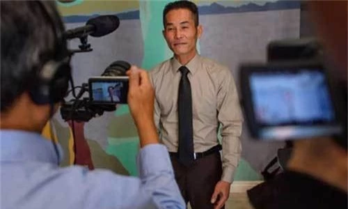  Một trong bangười nhập cư gốc Việt được ân xá, không bị trục xuất 