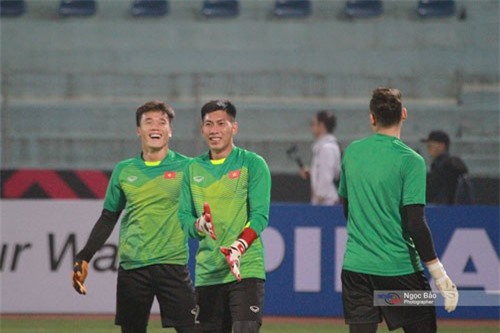 5 cầu thủ chưa ra sân cho ĐT Việt Nam: Bùi Tiến Dũng gặp khó