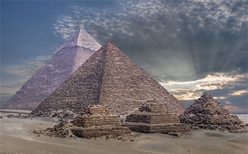 Người Ai Cập cổ đại dùng… điện để xây các Kim tự tháp?