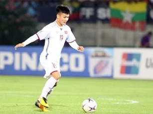 Clip: Bàn thắng của Quang Hải lọt top siêu phẩm ở vòng bảng AFF Cup 2018