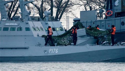 Nga sẽ giam giữ 12 thủy thủ Ukraine trong 2 tháng