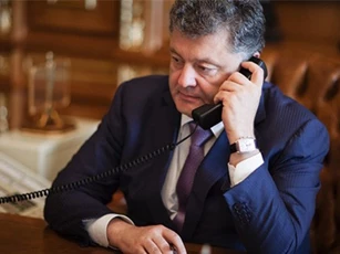 Tổng thống Poroshenko nói bị “phớt lờ” khi đề nghị điện đàm với Tổng thống Putin