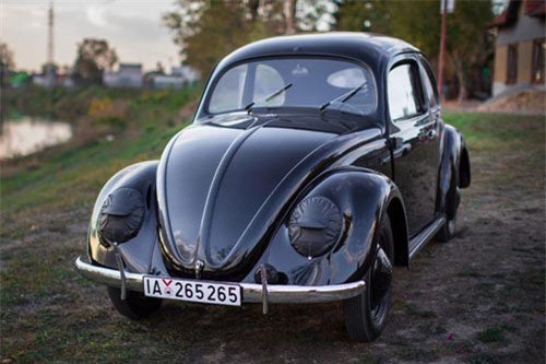 "Sắt vụn" Volkswagen Beetle sau 77 năm biến hình siêu đẹp