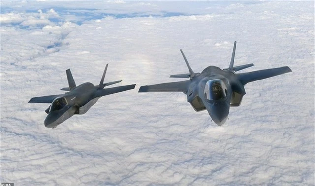  Các máy bay F-35B 