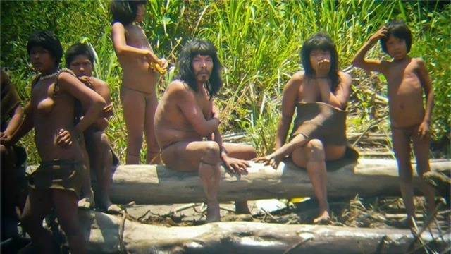  Các thành viên của bộ tộc Mashco Piro (Ảnh: Reuters) 