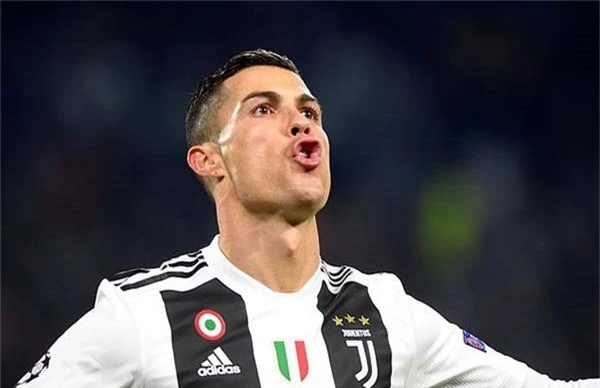 Juventus 1-0 Valencia, ket qua Juventus 1-0 Valencia, Ronaldo cán mốc lịch sử