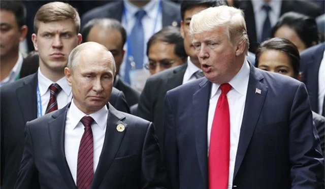  Tổng thống Donald Trump và Tổng thống Vladimir Putin (trái) (Ảnh: AP) 