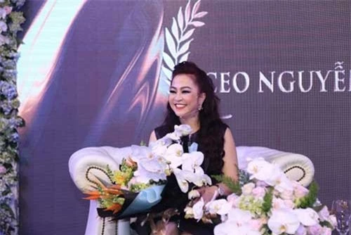 Qua talkshow này, bà Hằng cũng muốn khẳng định vai trò quan trọng của phụ nữ trong gia đình lẫn ngoài xã hội.