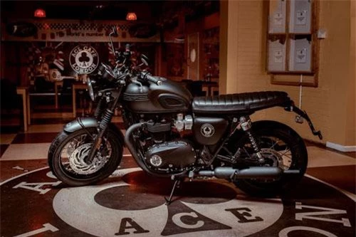 4. Triumph Bonneville T120 ACE 2019.