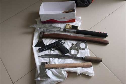 Tây Ninh: Thủ nhiều vũ khí trong nhà để... phòng thân