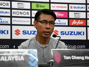 HLV Malaysia tuyên bố “cứng” trước đại chiến với Thái Lan