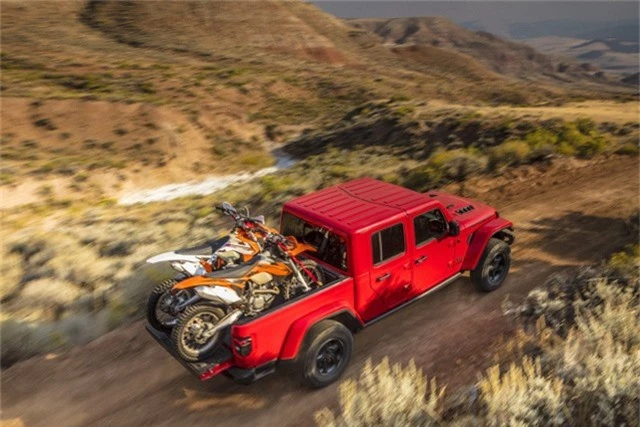 Jeep Gladiator: Đấu sĩ cạnh tranh Ford Ranger, Chevrolet Colorado ra mắt - Ảnh 6.