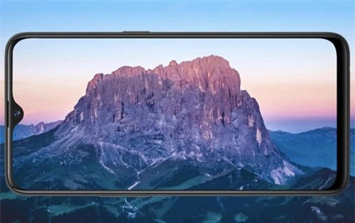 U1 sử dụng tấm nền màn hình IPS kích thước 6,3 inch, độ phân giải Full HD Plus (2.340x1.080 pixel), mật độ điểm ảnh 409 ppi. Màn hình này được chia theo tỷ lệ 19,5:9, thiết kế dạng giọt nước, bảo vệ bởi kính cường lực Corning Gorilla Glass 3, chiếm 90,8% diện tích mặt trước. 