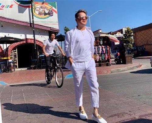 Đàm Vĩnh Hưng: 'Ở Việt Nam sướng hơn nước ngoài nhiều'