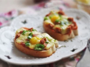 10 phút để có món pizza mini siêu nhanh cho bữa sáng