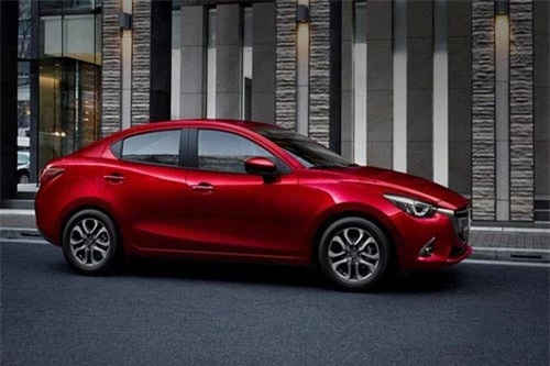 Mazda 2 2018 ra mắt thị trường Việt, giá từ 509 triệu đồng. Thaco vừa ra mắt Mazda 2 2018 tại thị trường Việt Nam với giá bán từ 509 triệu đồng. Mẫu xe này được trang bị nội thất sáng màu và công nghệ kiểm soát gia tốc GVC. (CHI TIẾT)