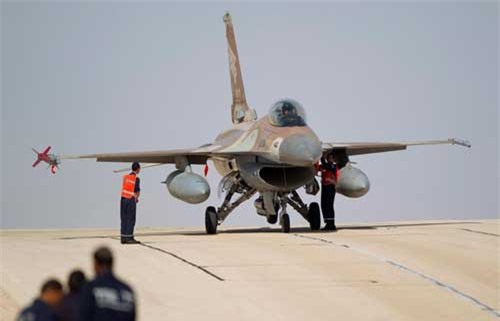 Nga bận đối phó với Ukraine, Israel liều lĩnh không kích Syria